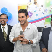 Mahesh Babu at Univercell Mobile Store Opening Stills | Picture 73047